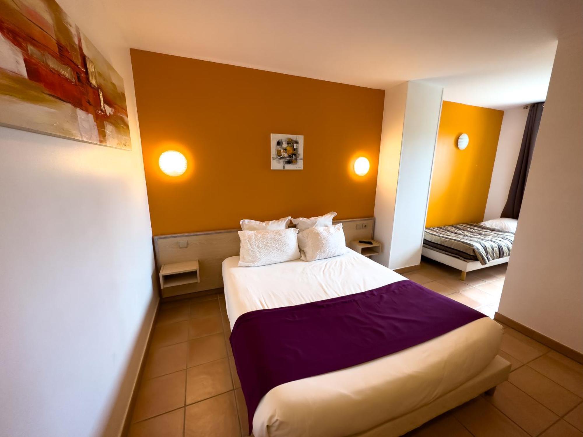 Logis Hotel Restaurant Le Mas De Mon Pere Saint-Jean-le-Centenier Luaran gambar